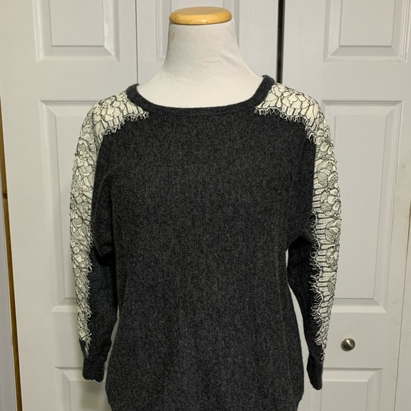 Ladies lightweight gray sweater - Picture 4 of 5